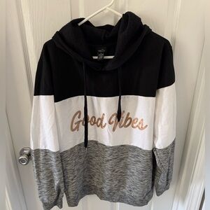 Rue21 Black and White Long Sleeve Boxy Hoodie